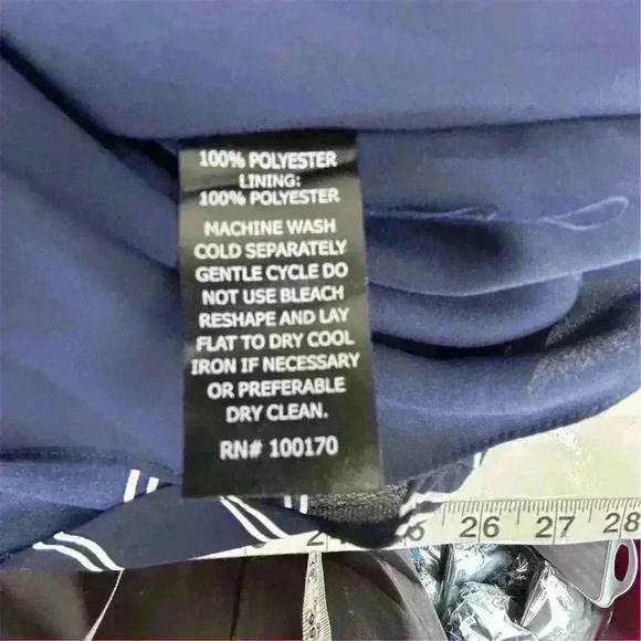 Cynthia Rowley Women's M Blue Striped V-Neck Sleeveless Tank Top - Picture 6 of 8